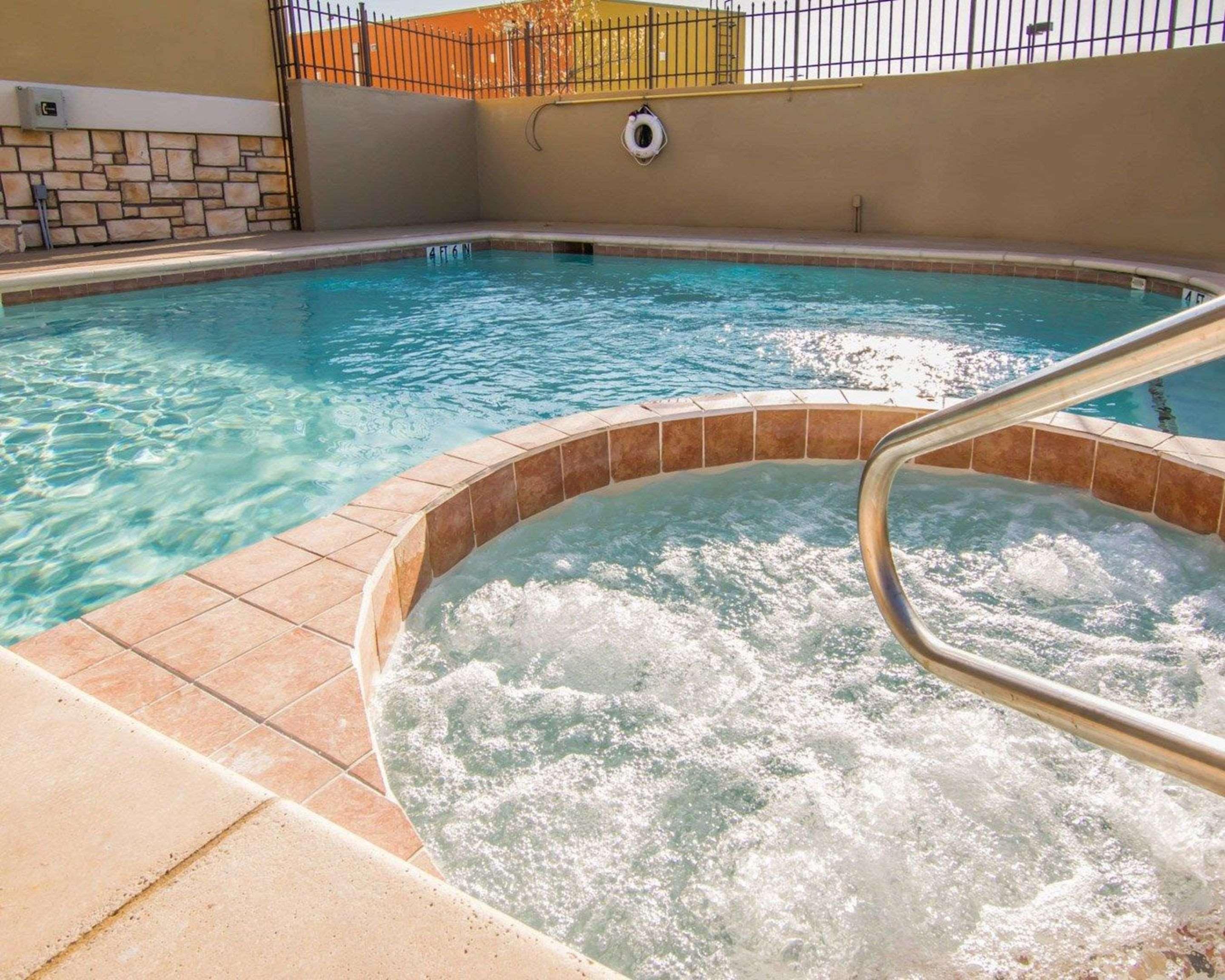 Comfort Suites West Dallas - Cockrell Hill Exteriér fotografie