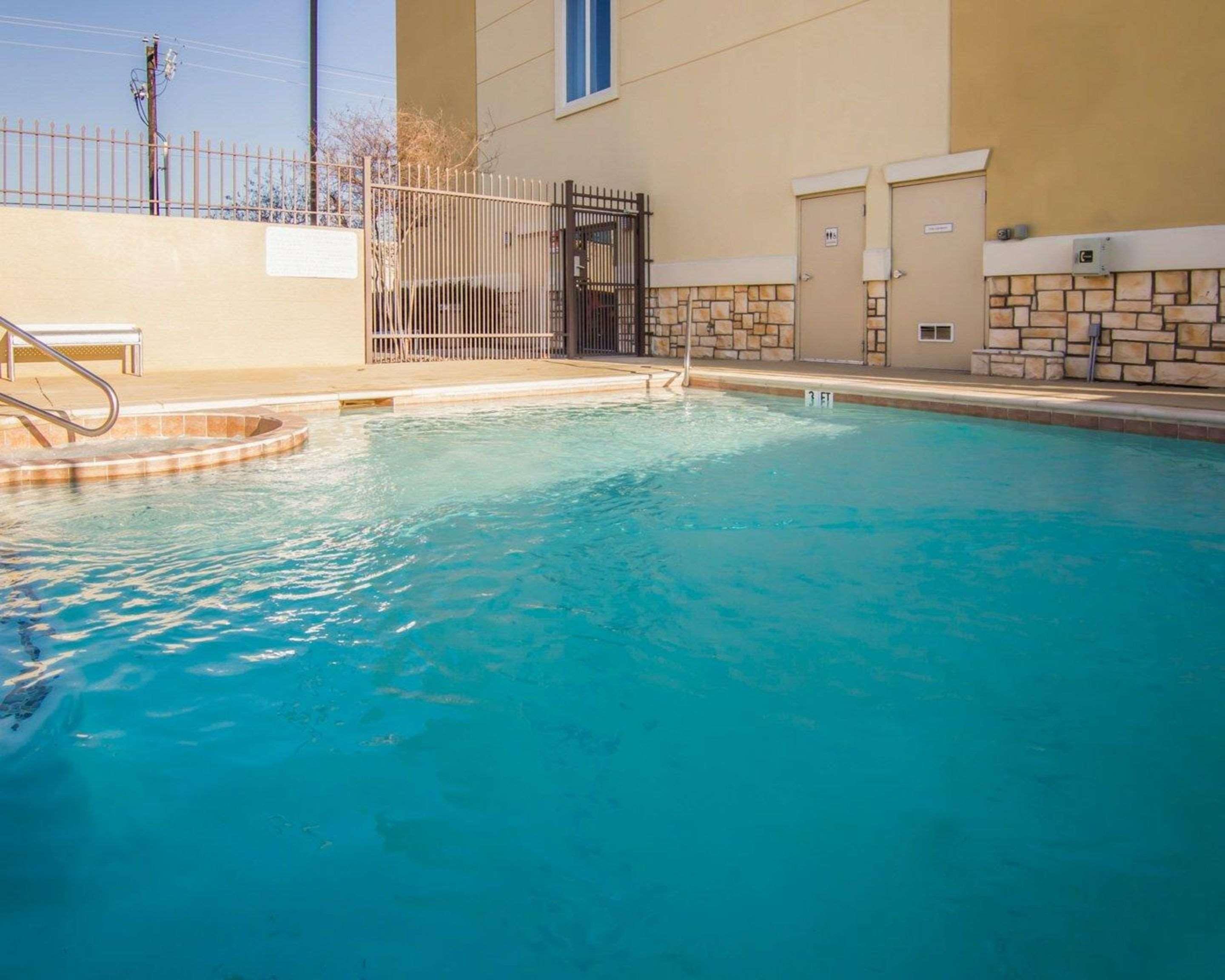 Comfort Suites West Dallas - Cockrell Hill Exteriér fotografie
