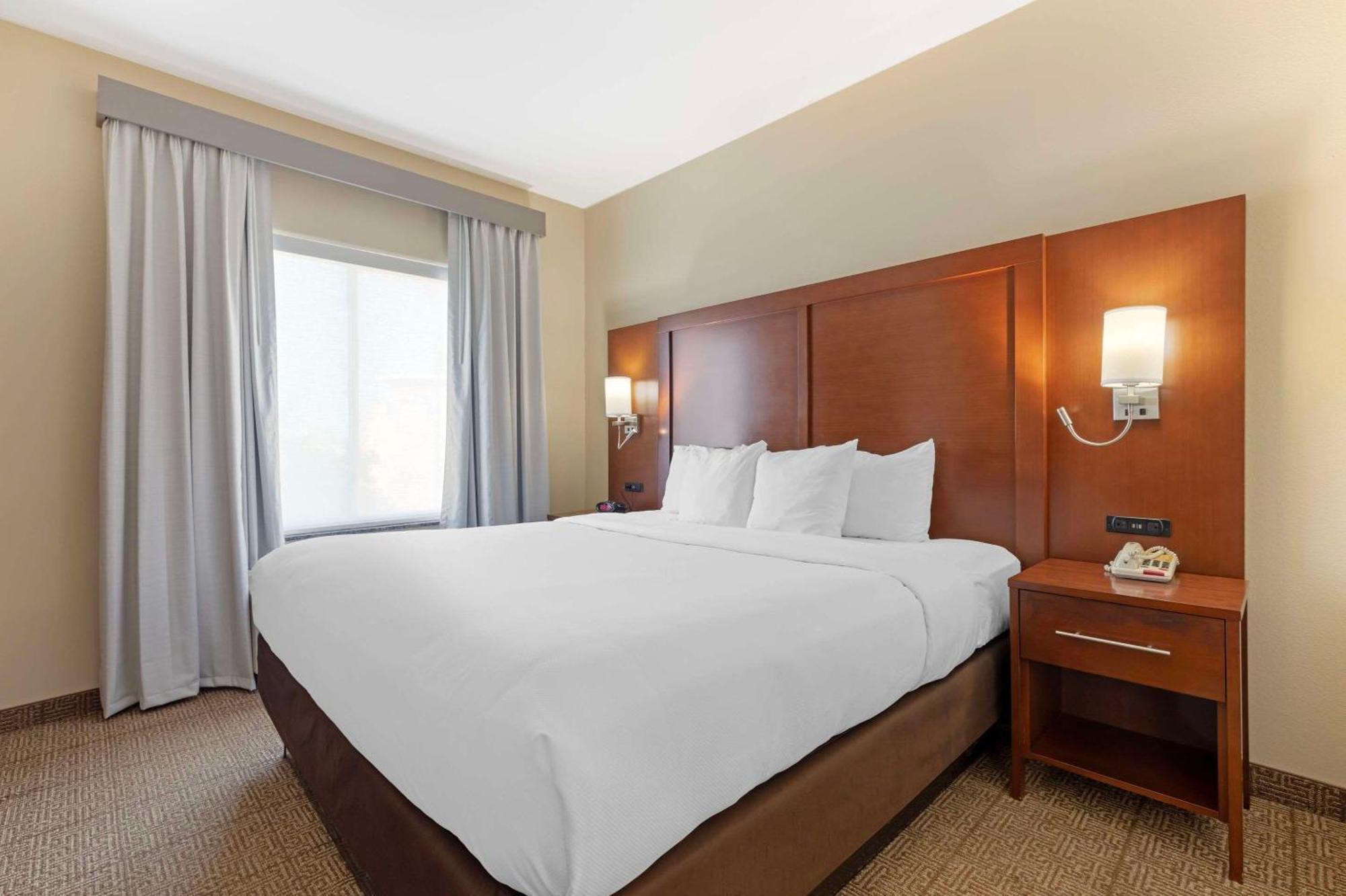 Comfort Suites West Dallas - Cockrell Hill Exteriér fotografie