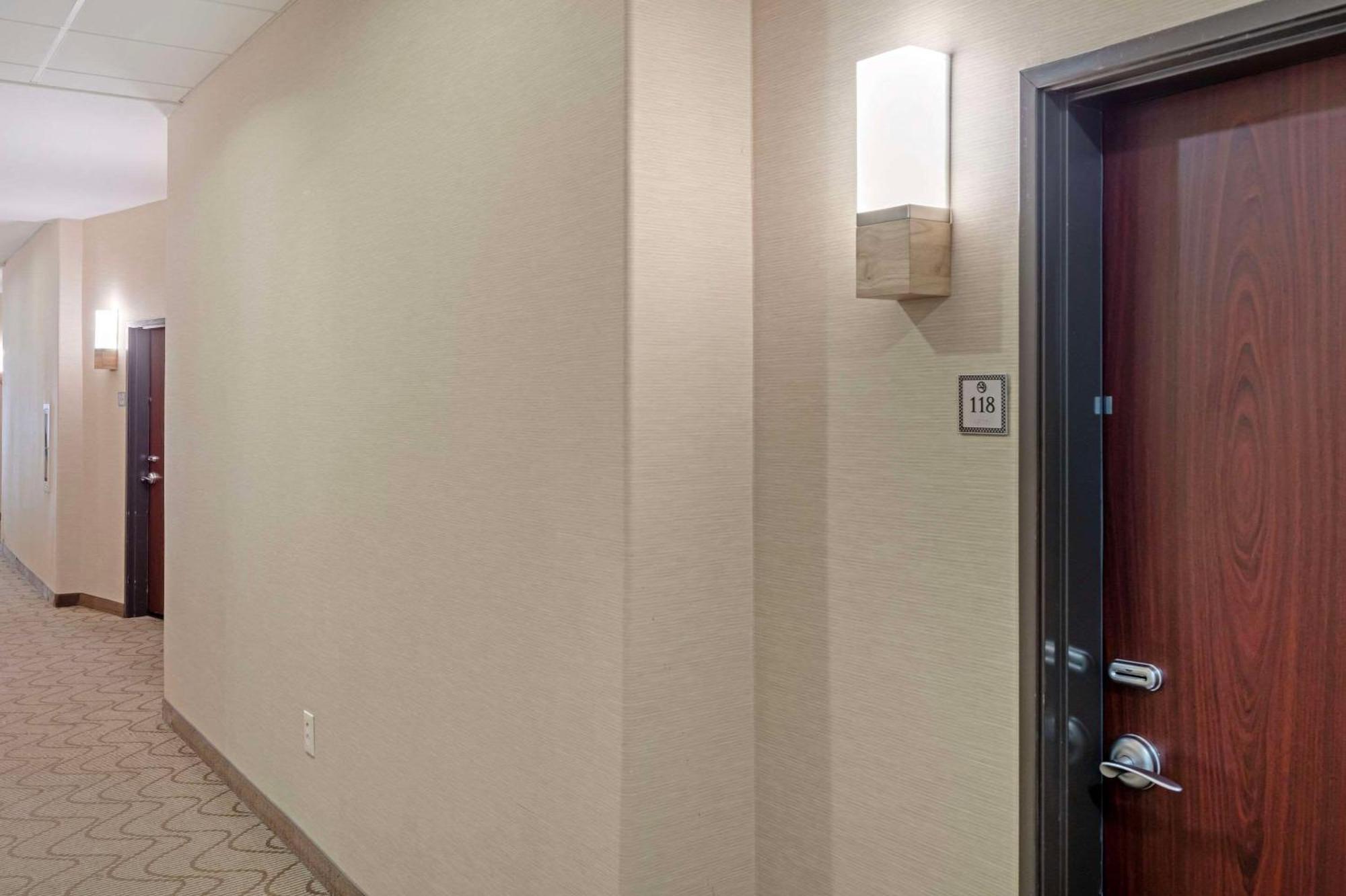 Comfort Suites West Dallas - Cockrell Hill Exteriér fotografie